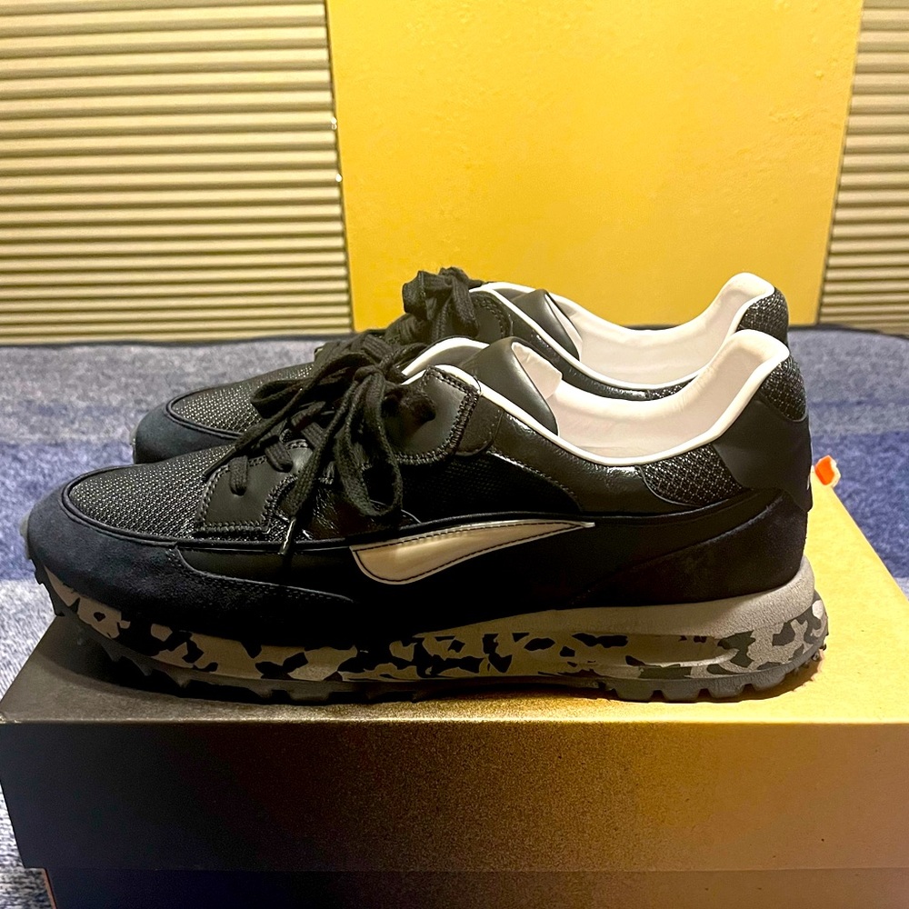 Hidnander Archetypal Threedome Sneakers